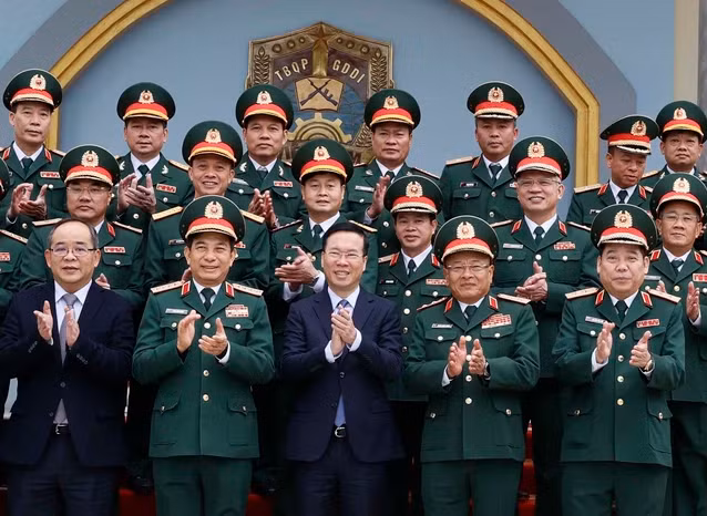 Chu tich nuoc Vo Van Thuong tham Lu doan K3, Tong cuc II - Bo Quoc phong-Hinh-2