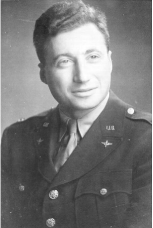 Cuộc đời phi thường của phi công “bất tử” trong Thế chiến II Cuoc doi phi thuong cua phi cong “bat tu” trong The chien II