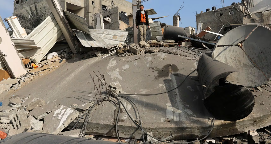 Nhiều ngôi nhà gần như bị phá hủy hoàn toàn.