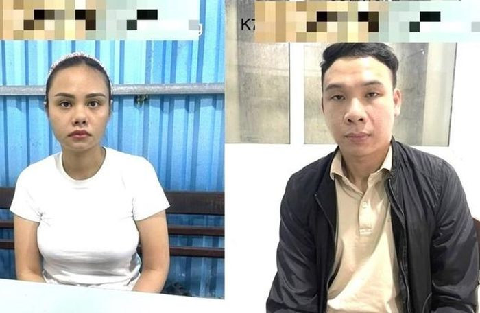 Cô gái đang mua 5 chiếc iPhone 15 Promax thì bị công an bắt giữ Co gai dang mua 5 chiec iPhone 15 Promax thi bi cong an bat giu