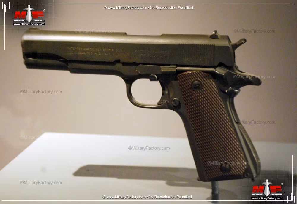 Tầm bắn hiệu quả của súng Colt M1911 đạt 62 m, xa hơn các súng ngắn khác 12 m với độ chính xác phi thường cho một khẩu súng ngắn.