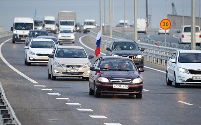 Biện pháp theo đánh giá là khả thi nhất mà Ukraine có thể thực hiện chính là dùng tên lửa hành trình chống hạm Neptune sửa đổi để bắn sập một số nhịp cầu, mở thông lối vào biển Azov đang bị Nga đơn phương chặn lại.