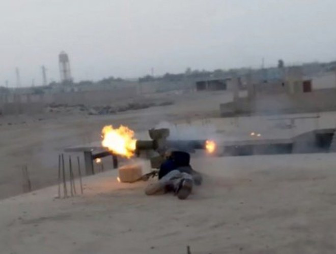 Hiện các phiến quân Syria đang tăng cường trở lại các cuộc tấn công nhằm vào quân đội Syria (SAA). Đã có nhiều phương tiện cơ giới và cả xe tăng của SAA bị phiến quân bắn cháy.