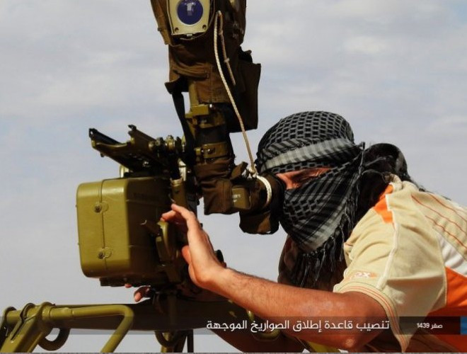 Số vũ khí mà quân đội Syria bỏ lại Abu Jurayf được HTS công bố bao gồm: 4 tên lửa chống tăng 9K111 Fagot cùng 2 bệ phóng, 1 xe tải KAMAZ-43114 gắn súng máy phòng không 14.5mm KPV, 1 xe UAZ-469, 3 súng phóng lựu tự động AGS-17, cùng nhiều loại vũ khí.