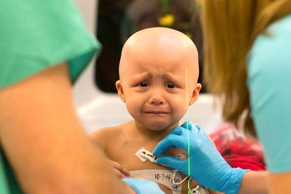 Hang loat benh nhi ung thu, bac si nghi do... son tuong