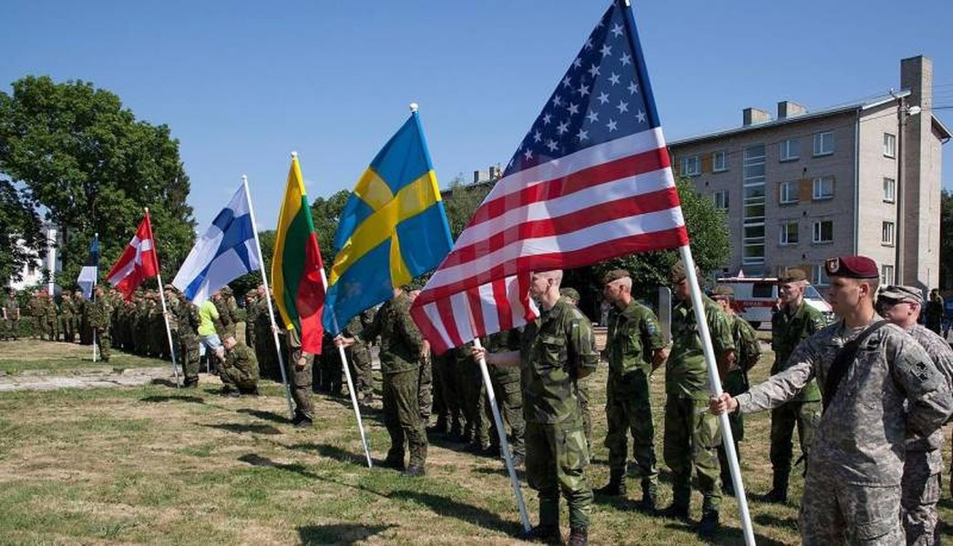 Stockholm đã nộp đơn đăng ký gia nhập NATO đồng thời với Helsinki vào tháng 5/2022. Tháng 4 năm ngoái, Phần Lan được kết nạp vào khối, trong khi Thụy Điển phải vượt qua một số trở ngại. Tổng thư ký Jens Stoltenberg đã chúc mừng thành viên mới được chấp nhận vào NATO.