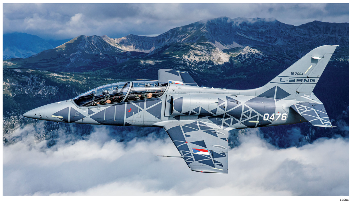 Theo chuyên gia Nga Makar Aksyonenko, việc Việt Nam mua phiên bản nâng cấp L-39NG là một bước đi hoàn toàn hợp lý. “Theo tôi, điều này hoàn toàn không phải là do Việt Nam muốn “tiết kiệm dầu hỏa vì L-39NG chỉ có một động cơ. Thứ nhất, đó là một động thái hợp lý về mặt kỹ thuật - thay thế L-39 cũ quen thuộc với các nhân viên kỹ thuật máy bay bằng một loại máy bay tương tự hiện đại hơn.