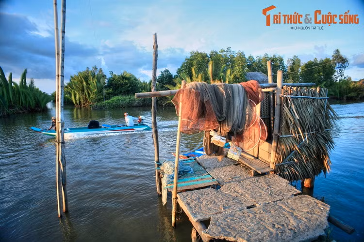 Kể từ đó, đầm ngày một đông đúc các loài thủy sản, là nguồn lợi khai thác vô biên của những người dân nghèo địa phương. Vì công đức ấy của bà, người dân nơi đây lấy tên bà Tường đặt cho đầm.