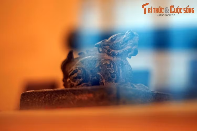 Có thể nói, ấn đồng “Đề Thống Tướng quân chi ấn” là hiện vật mang giá trị lịch sử đặc biệt, góp phần giúp hậu thể tìm hiểu sâu hơn về nền hành chính và tổ chức quân đội thời Lê sơ. (Bài có sử dụng tư liệu của Bảo tàng Lịch sử Quốc gia).