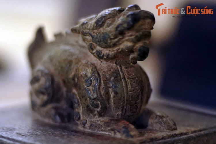 Đôi khi một số võ quan giữ chức vụ tạm thời ở những nơi xung yếu như của trấn, quan, thành, cảng, trại, những chức lớn đều gọi chung là Tổng binh hay Trấn thủ. Có những người còn được phong thêm danh hiệu Tướng quân.