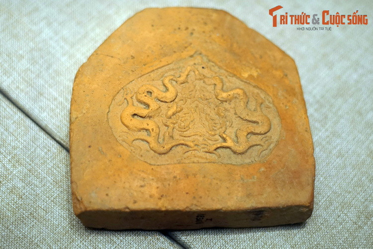 Gạch trang trí hình rồng thời Lý - Trần, thế kỷ 11-14.