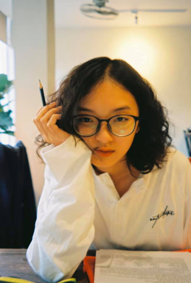 Khánh Linh có những nét khá giống Châu Bùi.