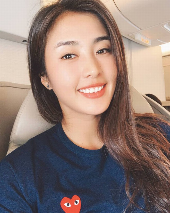 Tháng 4/2015, Zhao Lina được gọi lên tuyển quốc gia để thi đấu tại World Cup nữ 2015. Sau khi vừa kết thúc Asian Cup 2018, cô nàng quyết định rời khỏi đội tuyển quốc gia. Hiện tại, nữ thủ môn đang chơi cho CLB Shanghai Vinpac và là một trong những cầu thủ có mức thu nhập thuộc top đầu ở đây.