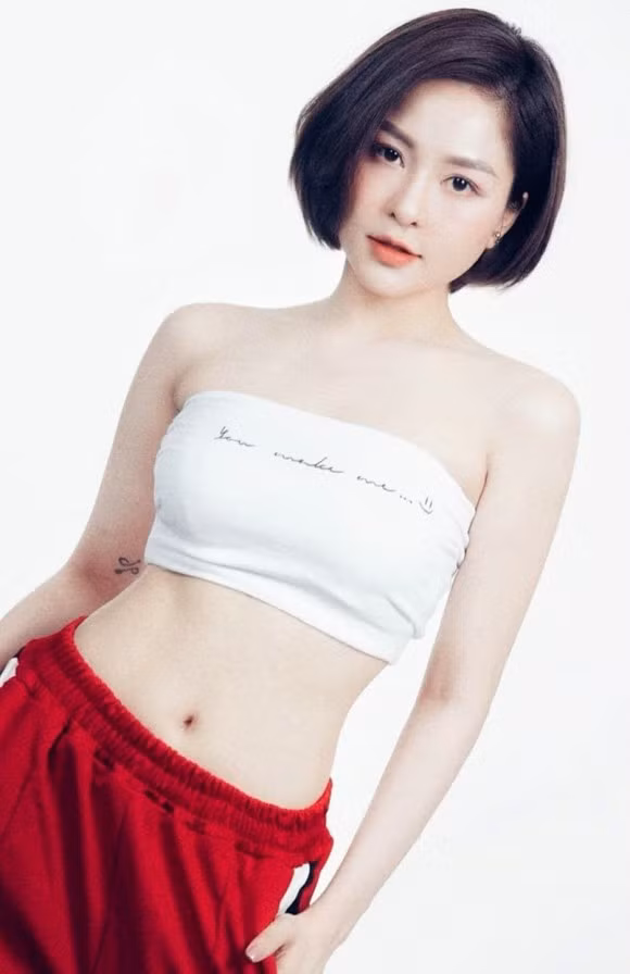 Trâm Anh từng đi hút mỡ vì chê béo.