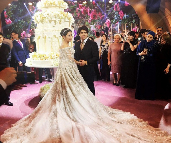 Tháng 10/2016, cư dân mạng được dịp xôn xao vì một đám cưới "khủng" của một tiểu thư xinh đẹp của nước Nga, Madina Shokirova - con gái tài phiệt Ilkhom Shokirov.