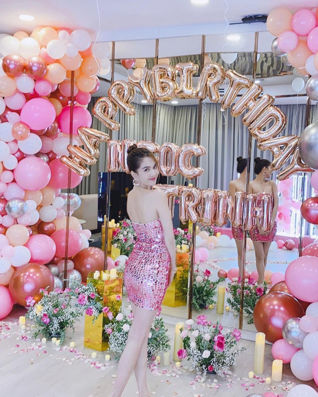 Trước đó, nữ hoàng nội y cũng từng gây choáng với tiệc sinh nhật xa hoa nhất từ trước tới nay.