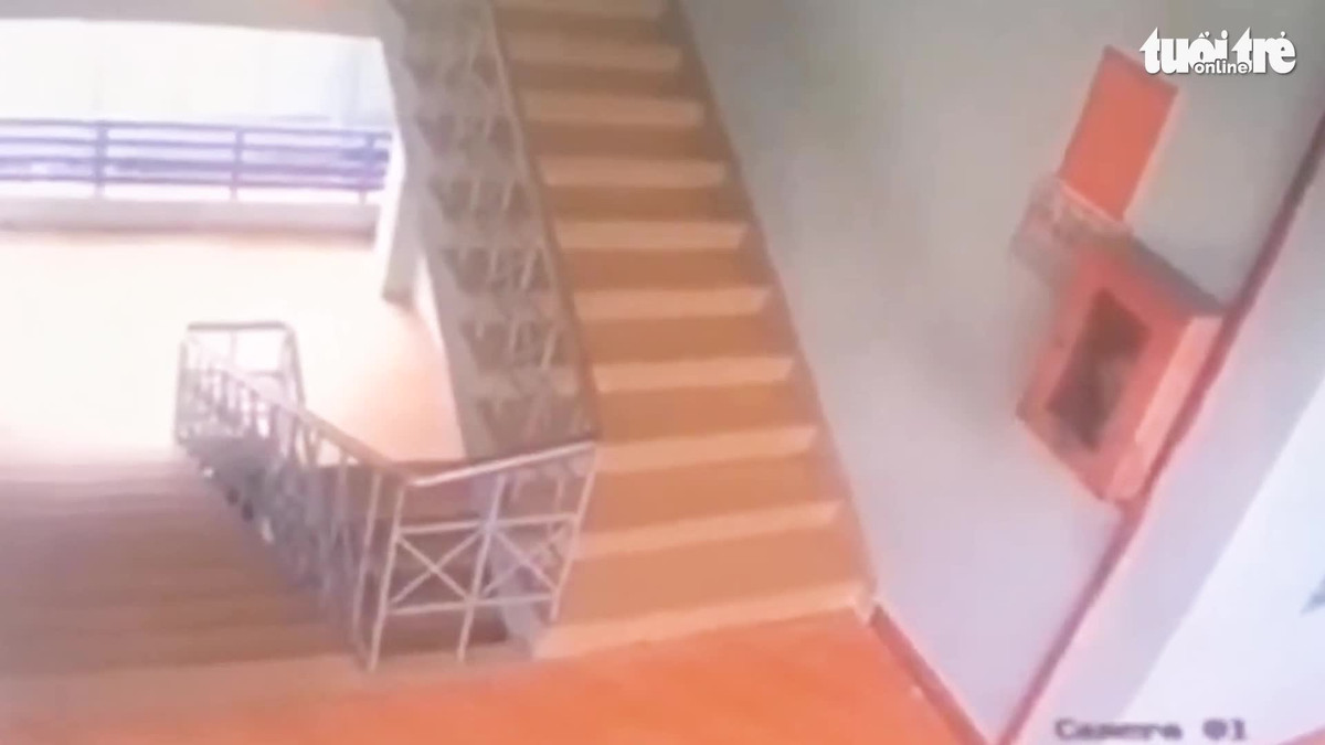 Qua vụ việc là lời cảnh báo đến các em học sinh khi chơi trò chơi mạo hiểm trượt cầu thang.