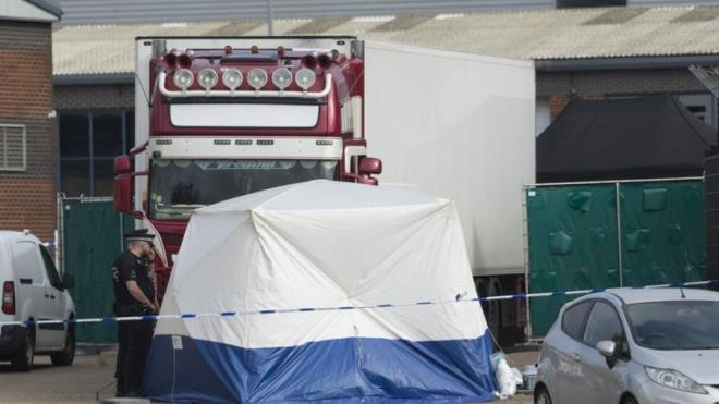 Vu 39 nguoi chet trong container: Nhan chung nguoi Viet khai tinh tiet bat ngo