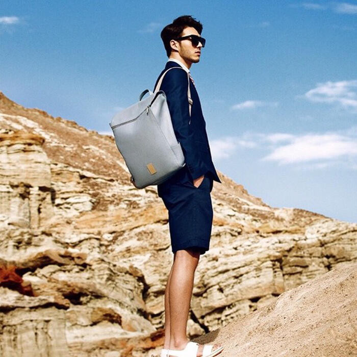 Không chỉ có ngoại hình, Choi Yong Ho còn khiến dân mạng xuýt xoa khi nhìn vào thành tích học tập đáng nể của anh. Được biết, chàng phi công điển trai từng là nghiên cứu sinh khoa Kinh tế Đại học Durham (Đại học thuộc top 10 Anh quốc).