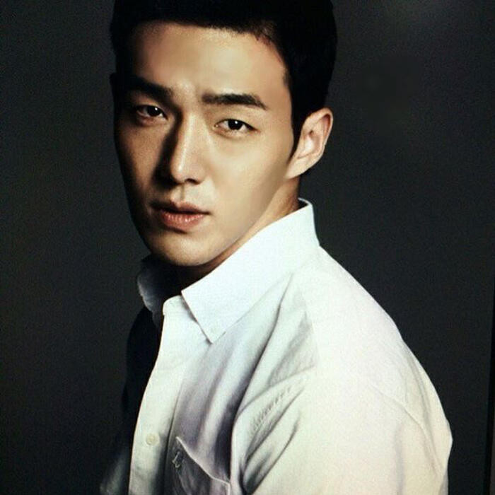 Cách đây 4 năm, Choi Yong Ho đã trở thành hiện tượng mạng nhờ vào gương mặt điển trai cùng công việc đặc biệt của mình.