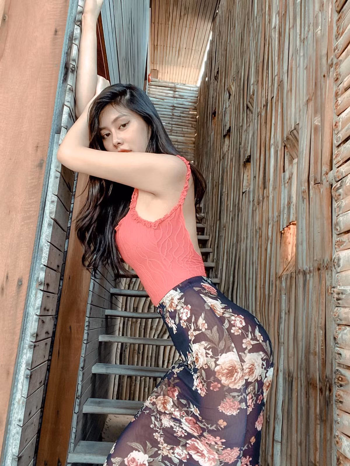 Có thể thấy, không chỉ thông minh, xinh đẹp, ở độ tuổi chỉ mới 25 mà cô nàng này đã sở hữu khối tài sản "kếch xù" đến vậy.