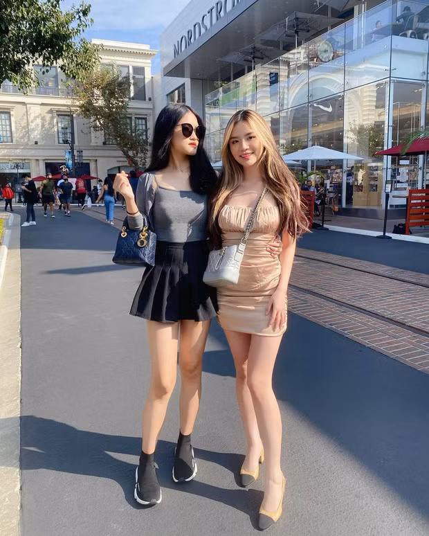 Tấm ảnh Bằng Linh và Mai Diz chụp chung đã nhận được khá nhiều lượt like, ai cũng tỏ ra bất ngờ khi biết nàng tiểu thư này hóa ra chơi với hot girl Marie Curie đình đám một thời.