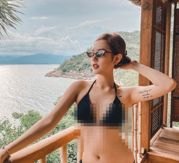 Xoài Non (tên thật là Phạm Thuỳ Trang, sinh năm 2002) không còn là gương mặt xa lạ với dân tình. Cô nàng được biết đến vì mối tình chú - cháu cách nhau 13 tuổi với streamer giàu nhất Việt Nam Xemesis.