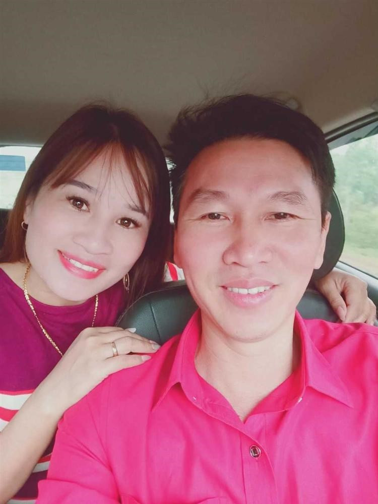 Chị Dần thường xuyên xuất hiện ở những nơi sang trọng, gặp gỡ giao lưu nhiều người nổi tiếng và có thêm các cơ hội để diễn ở các sân khấu lớn và nhỏ khác nhau.