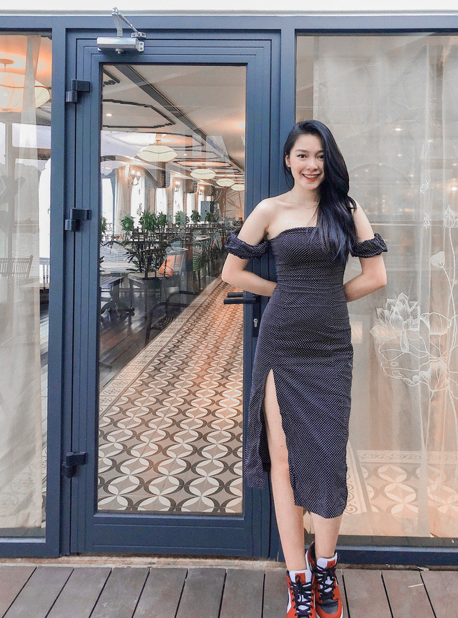 Thần thái, nhan sắc của girl xinh này thực sự khiến người ta không thể rời mắt ngay cả trong những bức ảnh đời thường.