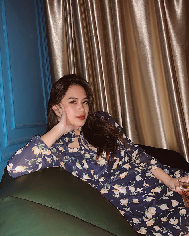 Tài năng, xinh đẹp, thông minh là những tính từ được mọi người đặt cho cô gái trẻ. Mai Linh sở hữu một profile xịn xò đáng ngưỡng mộ. Linh còn lọt top 5 Hoa khôi Báo chí năm 2020.