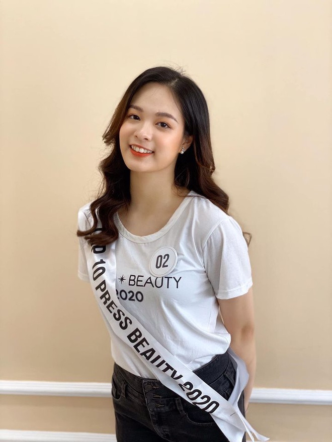 Sau khi tốt nghiệp, Linh mong muốn trở thành nhà hoạt động xã hội, giúp đỡ những hoàn cảnh khó khăn trong cộng đồng.