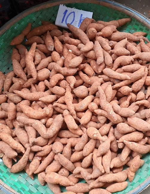 Nhiều nơi bán với giá chỉ từ 10.000 đồng/kg.