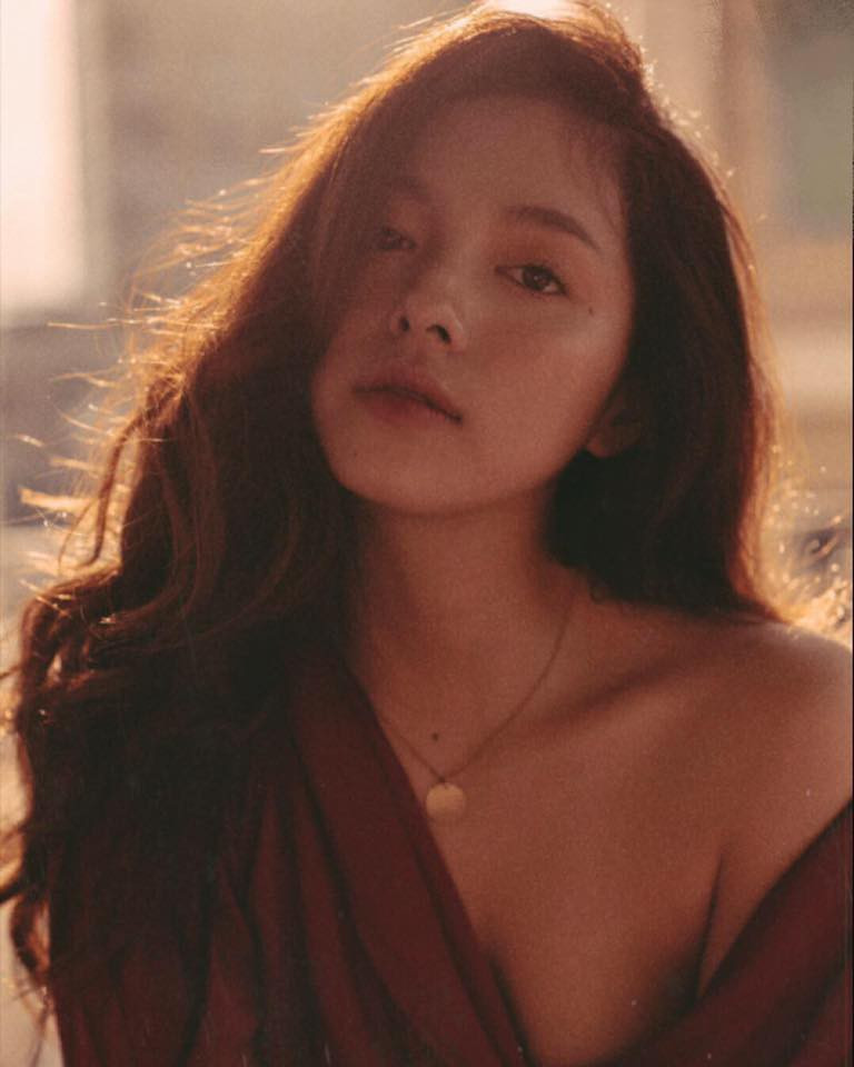 Hiện những thông tin cá nhân của cô bạn vẫn còn chia sẻ khá ít trên mạng xã hội nhưng sức hút của Thúy Quỳnh vẫn làm bao người thổn thức.