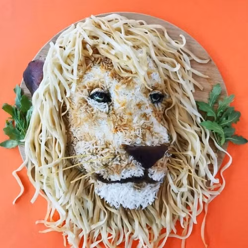 Một trong những "siêu năng lực" của cô là chuẩn bị bữa ăn độc đáo và thú vị cho những đứa con.