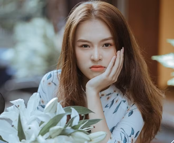 Hiện tại, Trúc Lâm đã có được vóc dáng thon gọn với cân nặng là 49kg cùng số đo 3 vòng quyến rũ là 86-60-92.