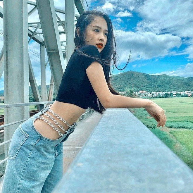 Từ lúc đó, Trúc Lâm quyết định thay đổi bản thân bằng cách xây dựng chế độ ăn uống hợp lý, tập gym đều đặn.