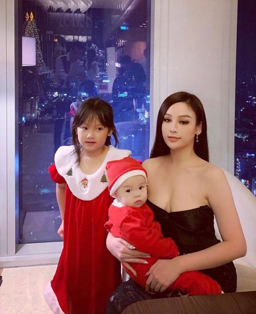 Từ khi lấy chồng và dừng các hoạt động nghệ thuật, hot girl ít chia sẻ về cuộc sống riêng của cô trên truyền thông.