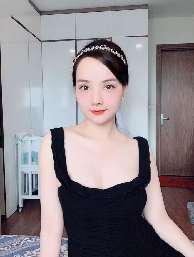 Dù đã là mẹ bỉm sữa nhưng cô nàng vẫn luôn xinh đẹp trong mọi hoàn cảnh.