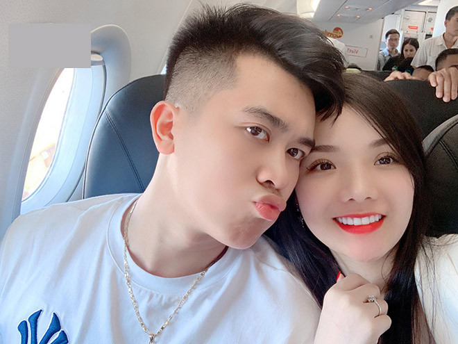 Sau khi kết hôn, Thuỷ Tiên sớm có thai và hiện tại đã hạ sinh con trai đầu lòng được 7 tháng tuổi.