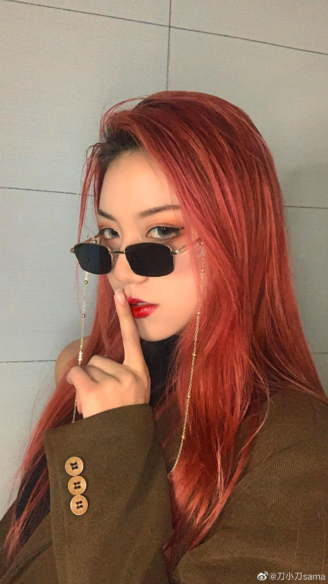 Clip "hất tóc biến hình" hot nhất của cô hiện đã nhận được 6,4 triệu lượt yêu thích.