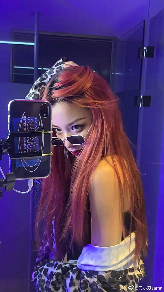 Chính nhờ khả năng biến hóa và thích ứng với mọi kiểu nhân vật, Tiểu Đao được một số dân mạng ưu ái gọi là "tiên nữ" hay "cô gái bảo vật".