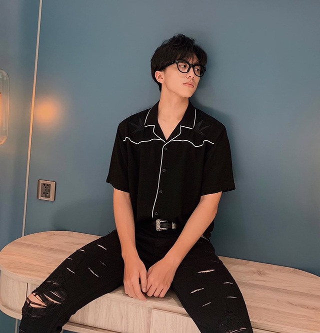 Phan Khải Hưng có hơn 46.000 lượt theo dõi Instagram, hơn 33.000 lượt theo dõi facebook.