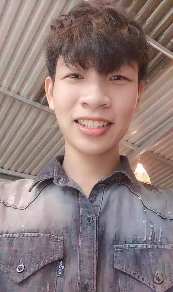 Noi doi bo me lam cong nhan, chang trai 9X do dai hoc sieu “xin