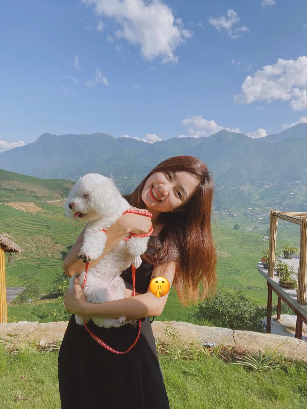 Cô nàng sở hữu vẻ dễ thương, cá tính nhưng cũng pha chút trưởng thành.