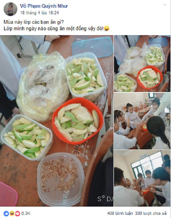 Nhóm bạn trong lớp ngồi cùng nhau ăn những khay hoa quả đầy ắp, đi kèm thêm chút muối ớt đã nhanh chóng gây sốt, nhận về rất nhiều lượt yêu thích của cư dân mạng.