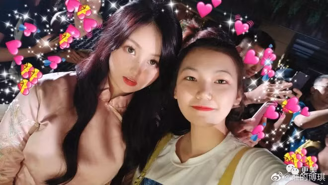 Nhan sắc của "nữ thần" gây ra nhiều tranh cãi. Một bên cho rằng Huyễn Mại lạm dụng chỉnh sửa hình ảnh để lừa dối fan. Số khác cho rằng dù có mập một chút những cô nàng vẫn xinh đẹp, tươi tắn, không ai có thể giữ được số cân nặng hoàn hảo như mơ được nên điều này có thể thông cảm.