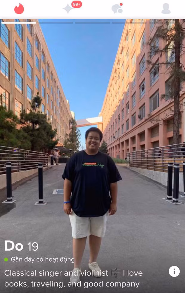 Hình ảnh Nhật Nam sử dụng ứng dụng hẹn hò được cư dân mạng "tương tác" cực khủng.