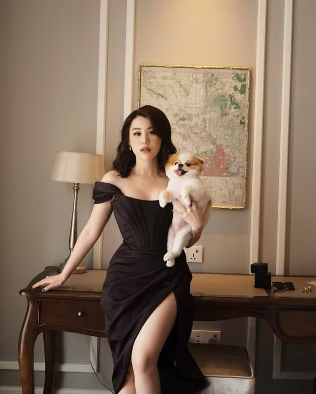 Vóc dáng của Trinh Hoàng cũng được dân tình khen ngợi hết lời.