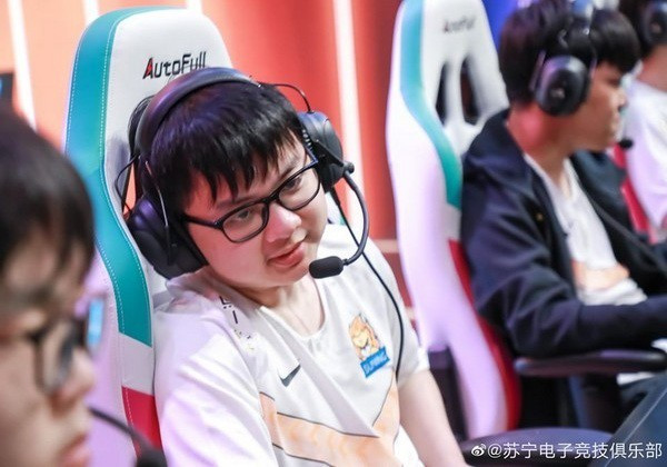 Chuyển từ đội tuyển LNG Esports sang Suning Gaming có thể xem là một quyết định đúng đắn của chàng game thủ này. Thần rừng 22 tuổi không chỉ cải thiện đáng kể thu nhập mà còn giành quyền vào chơi vòng playoffs của LPL Mùa Hè 2020.