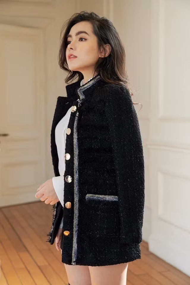 Hồ Thiên Trang hiện đang có gần 100 nghìn người theo dõi và tài khoản Instagram có dấu tích xanh chính chủ.